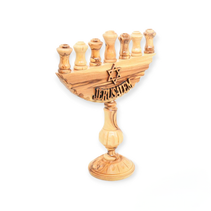 Menorah en bois d'olivier fabriquée à la main