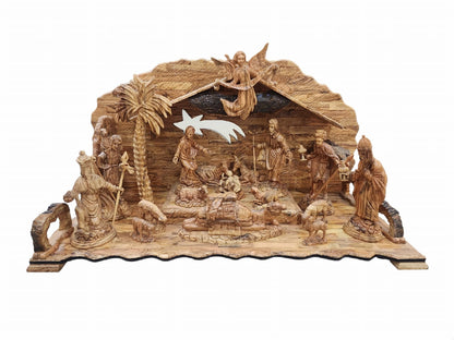 Crèche de Noël en bois d'olivier : Vierge Marie, Enfant Jésus, les bergers et l'ange Gabriel