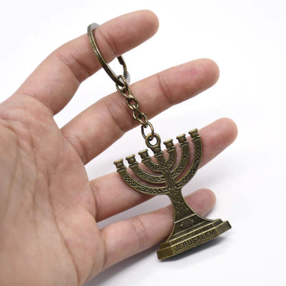 Porte-clés Menorah 7 Branches en bronze, Avec le Mot 'Jérusalem'