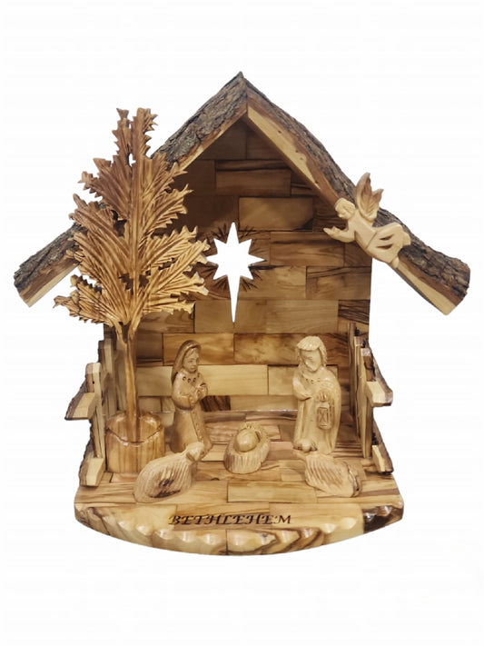 Grande Crèche Sainte Sculptée En Firgurine En Bois D'Olivier